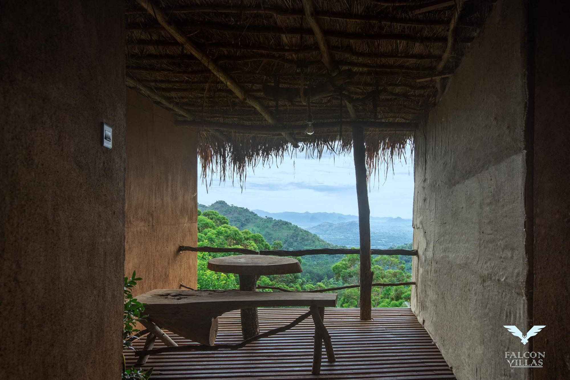 Falcon Villas Lunugala Room photo
