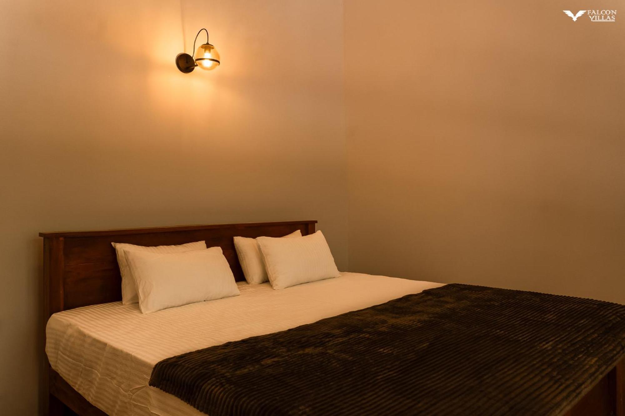 Falcon Villas Lunugala Room photo